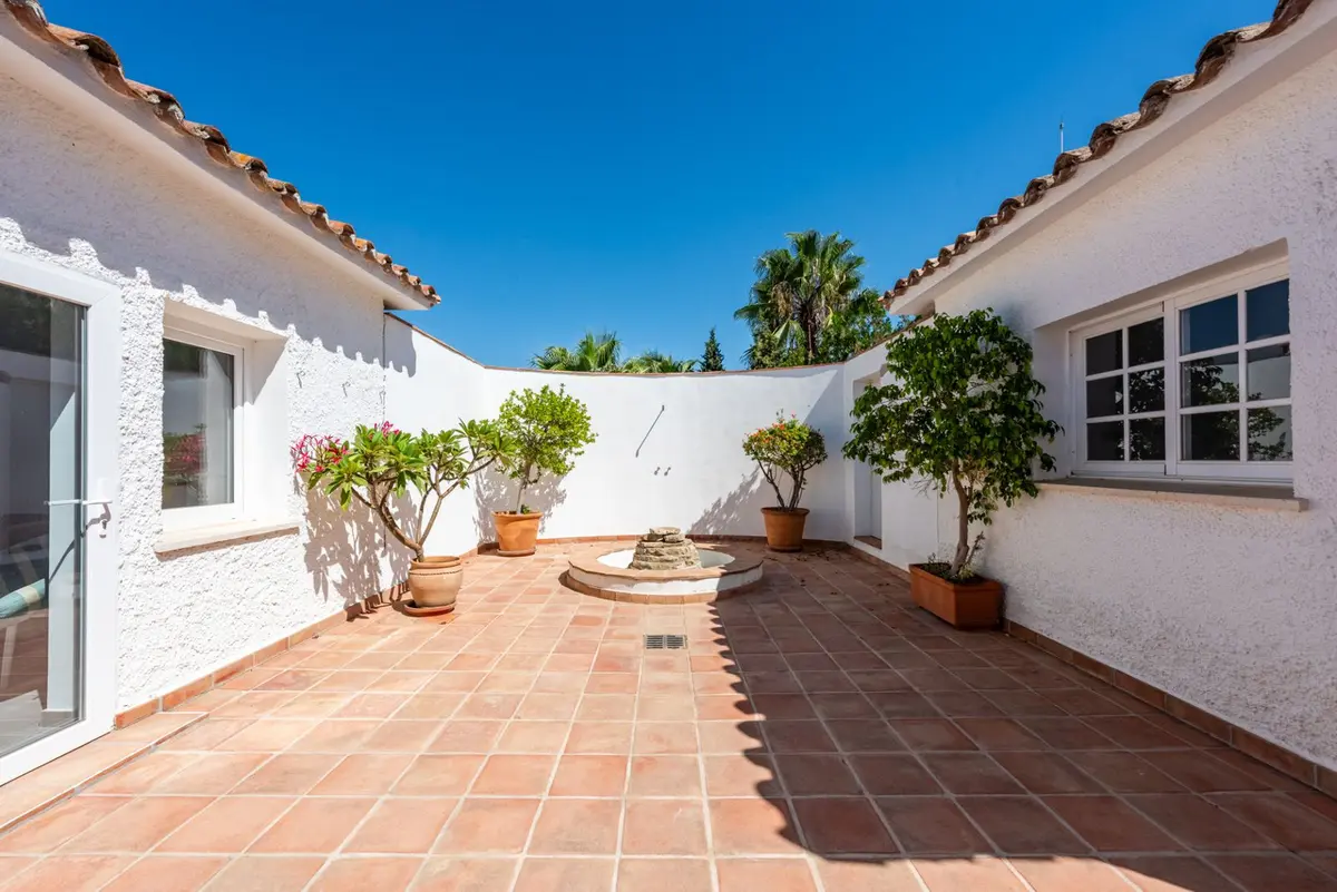 Detached Villa in Atalaya