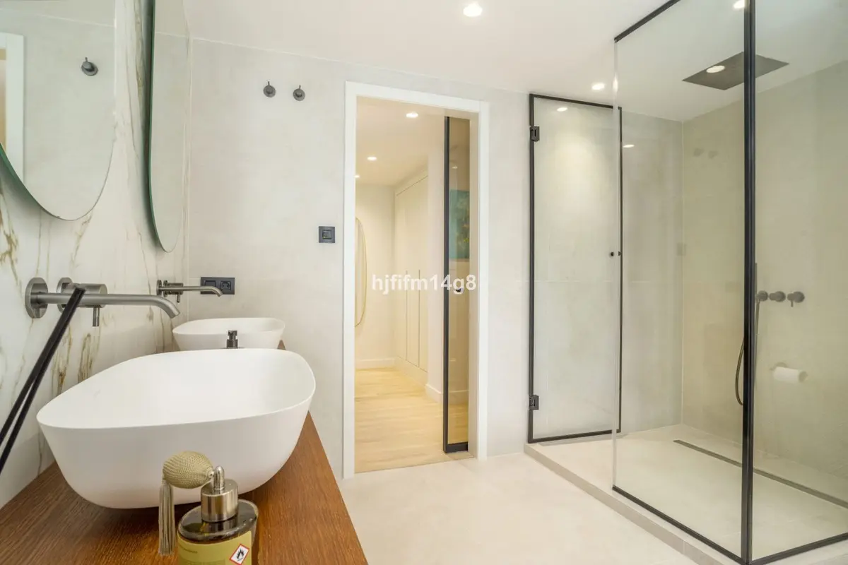 Middle Floor Apartment in Nueva Andalucía