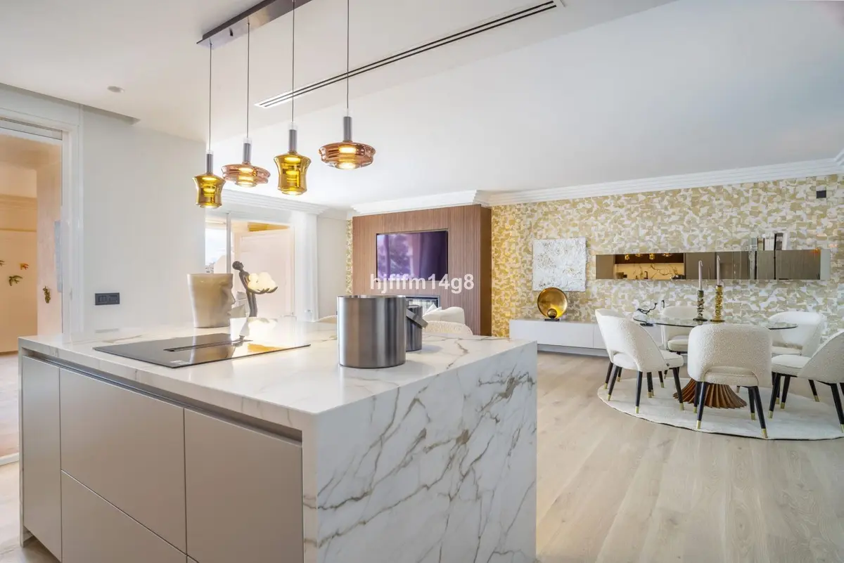 Middle Floor Apartment in Nueva Andalucía
