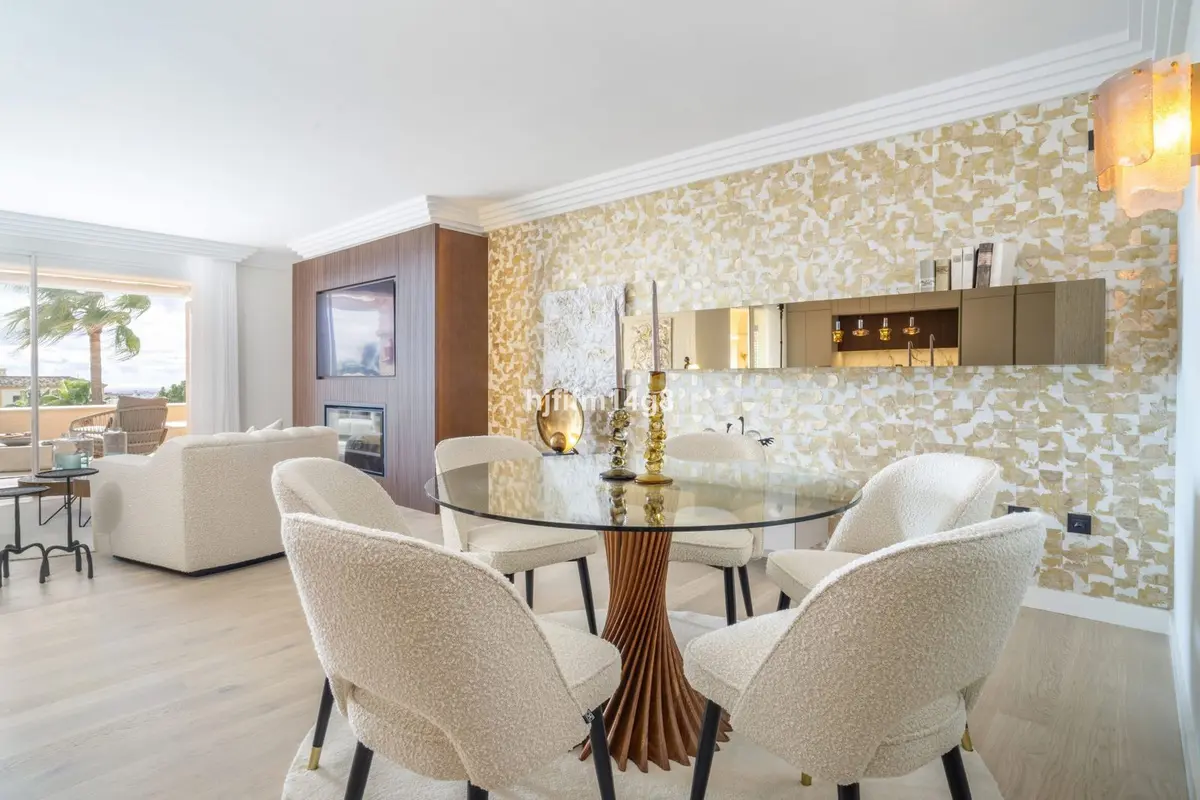 Middle Floor Apartment in Nueva Andalucía