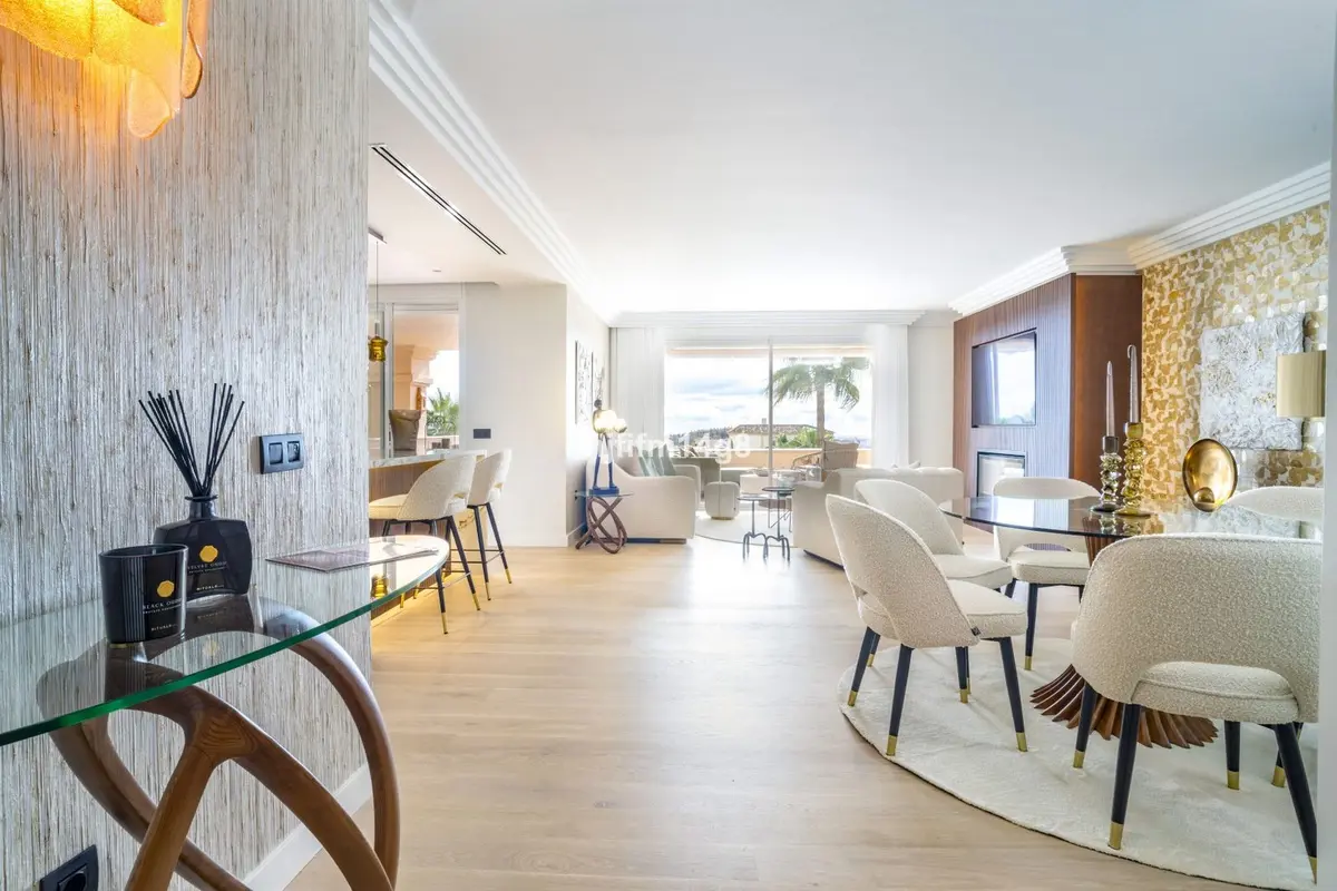 Middle Floor Apartment in Nueva Andalucía