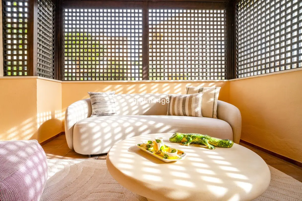 Middle Floor Apartment in Nueva Andalucía