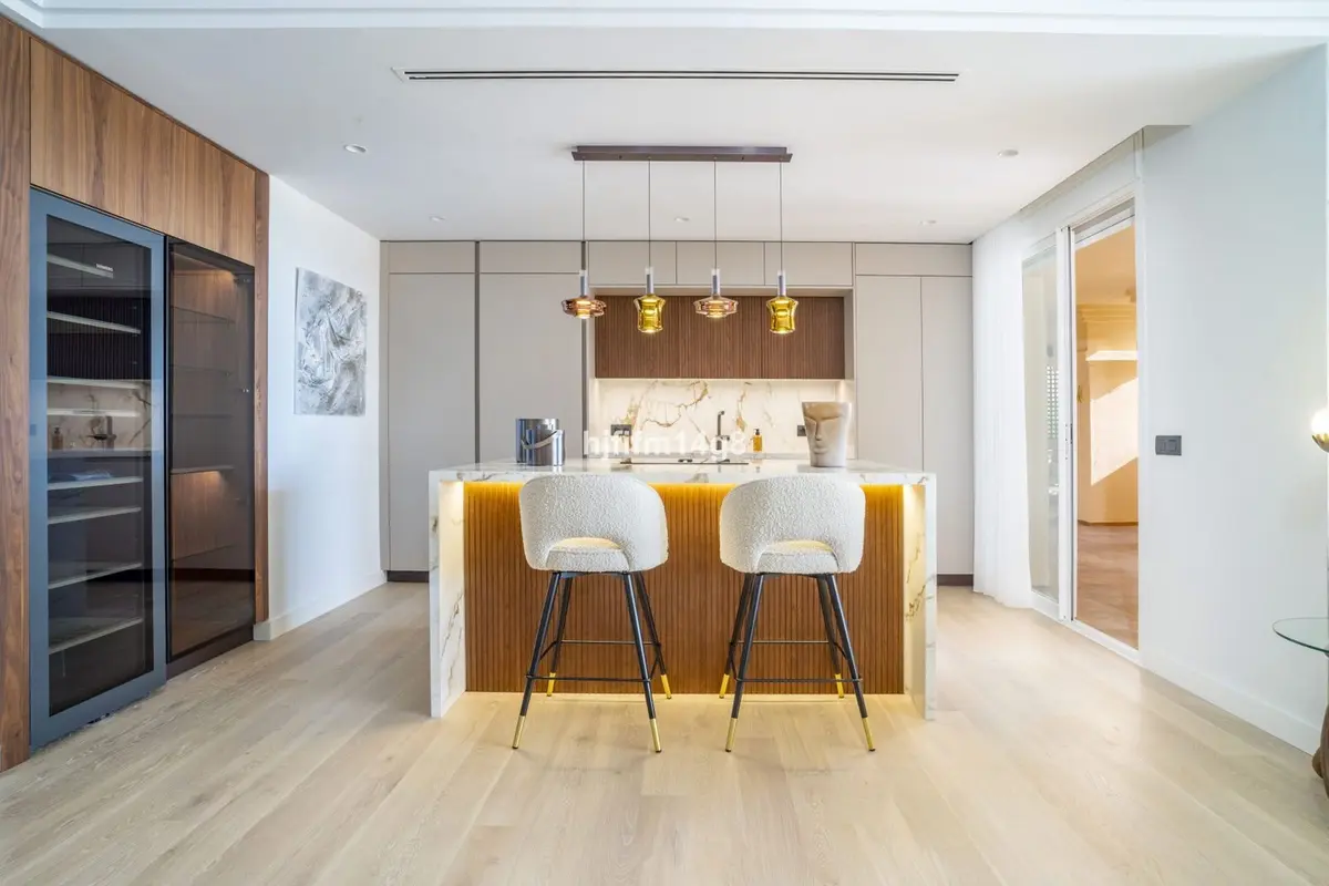 Middle Floor Apartment in Nueva Andalucía