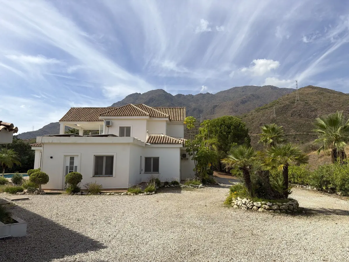 Detached Villa in Estepona