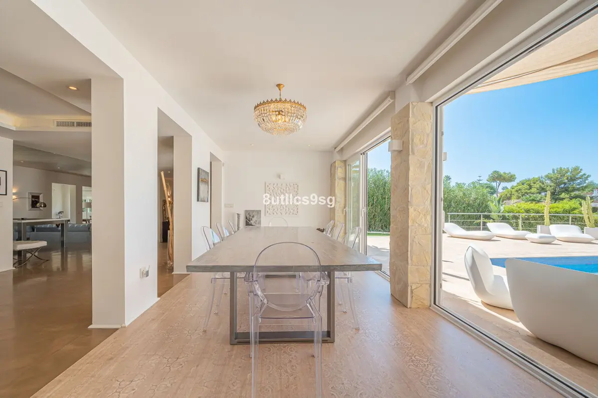 Detached Villa in Nueva Andalucía