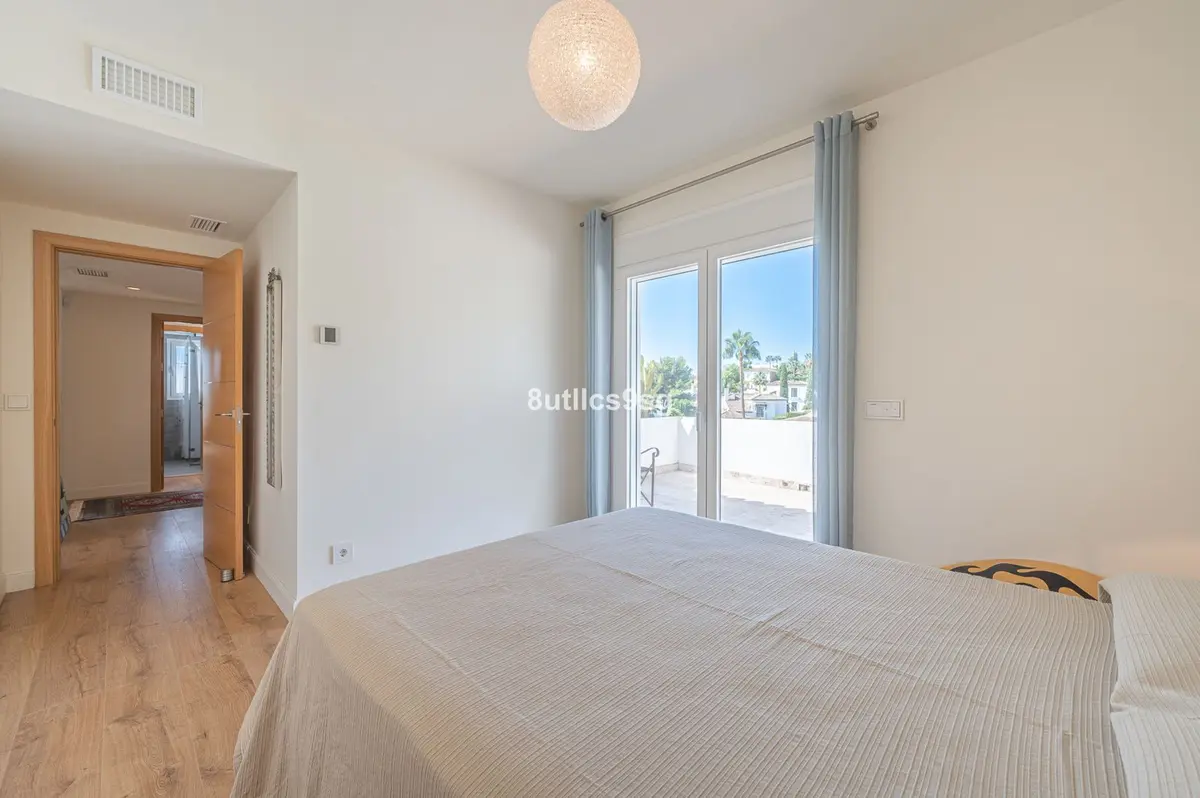 Detached Villa in Nueva Andalucía