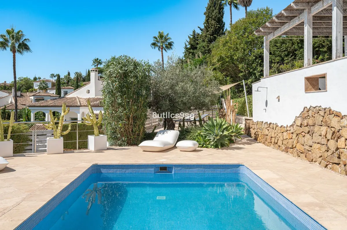 Detached Villa in Nueva Andalucía
