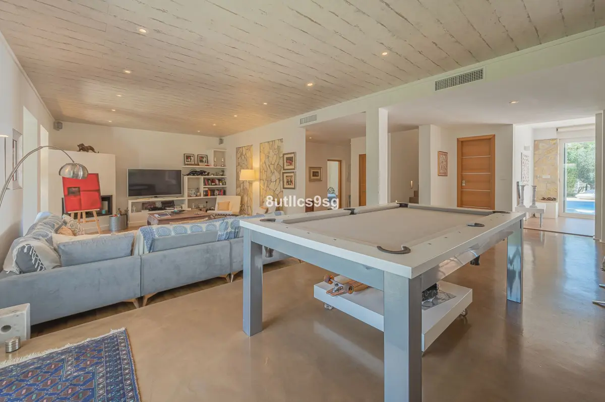 Detached Villa in Nueva Andalucía