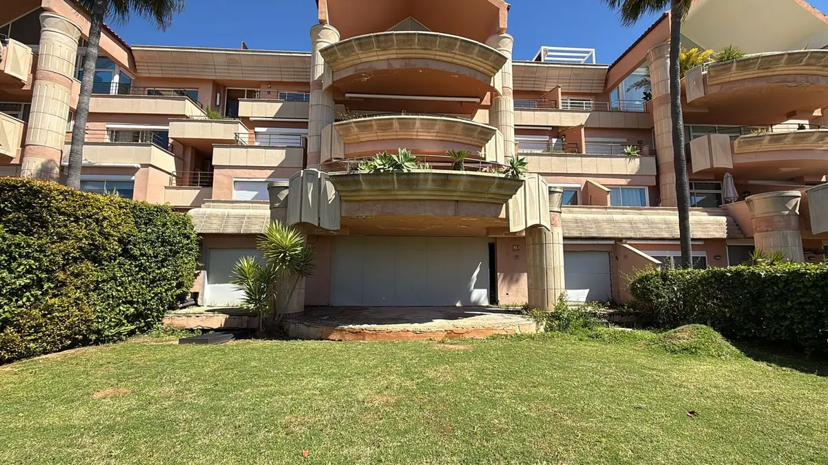 Ground Floor Apartment in Nueva Andalucía