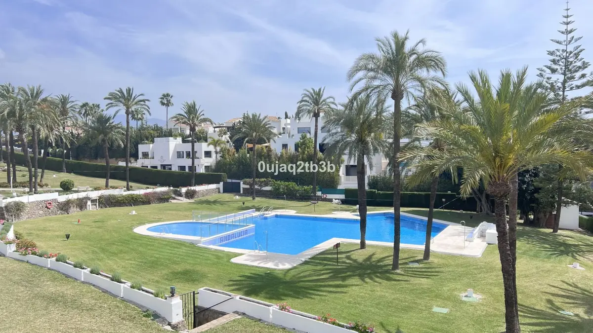Duplex in Nueva Andalucía