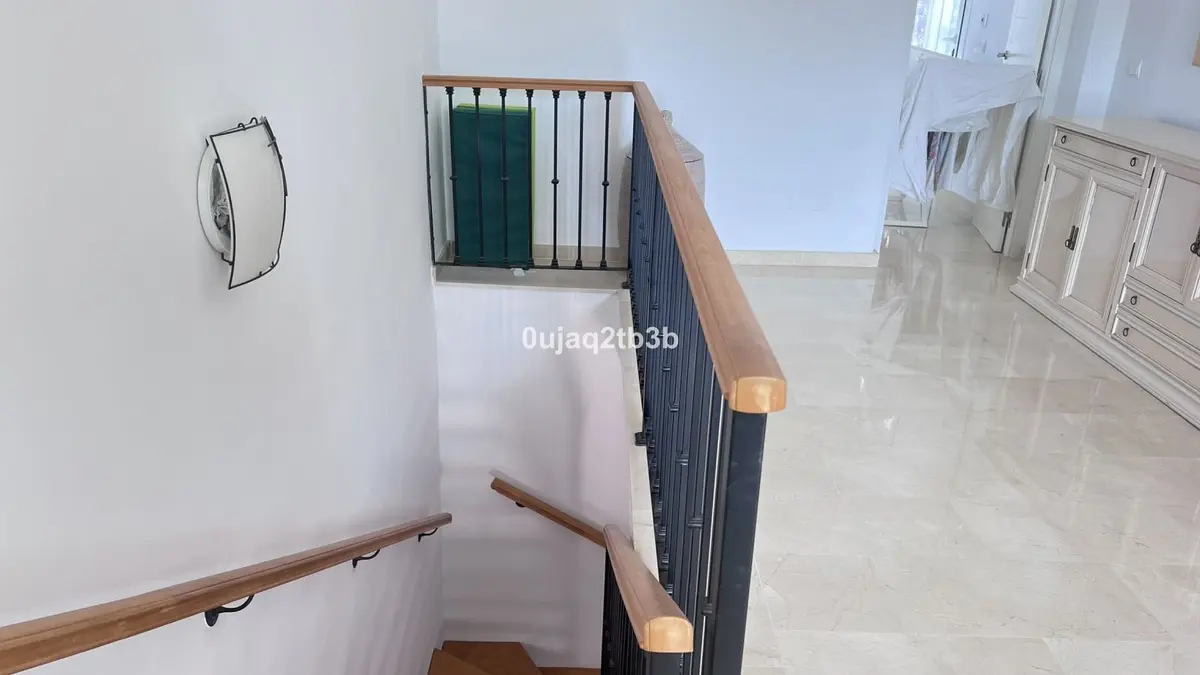 Duplex in Nueva Andalucía