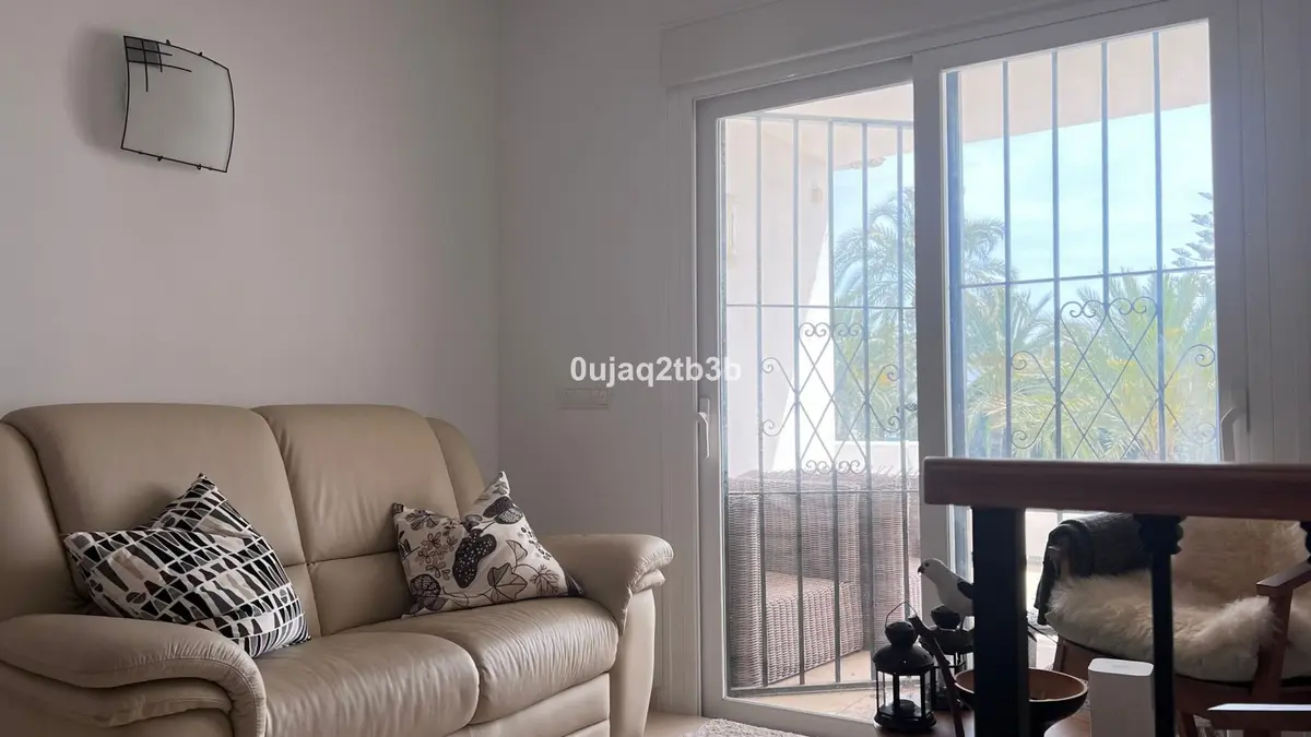 Duplex in Nueva Andalucía