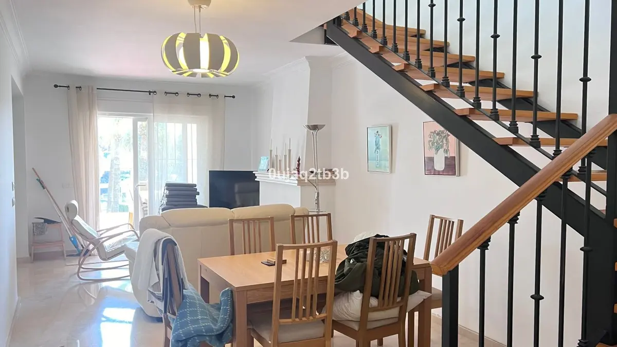 Duplex in Nueva Andalucía