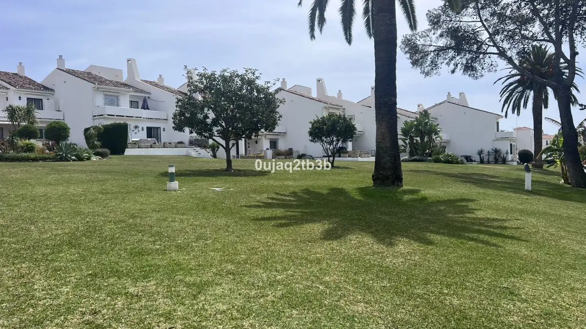 Duplex in Nueva Andalucía