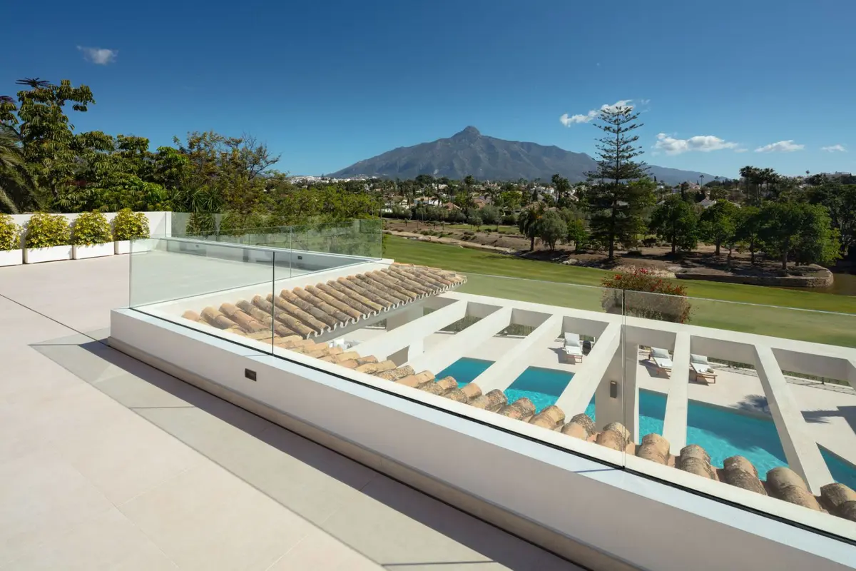 Detached Villa in Nueva Andalucía