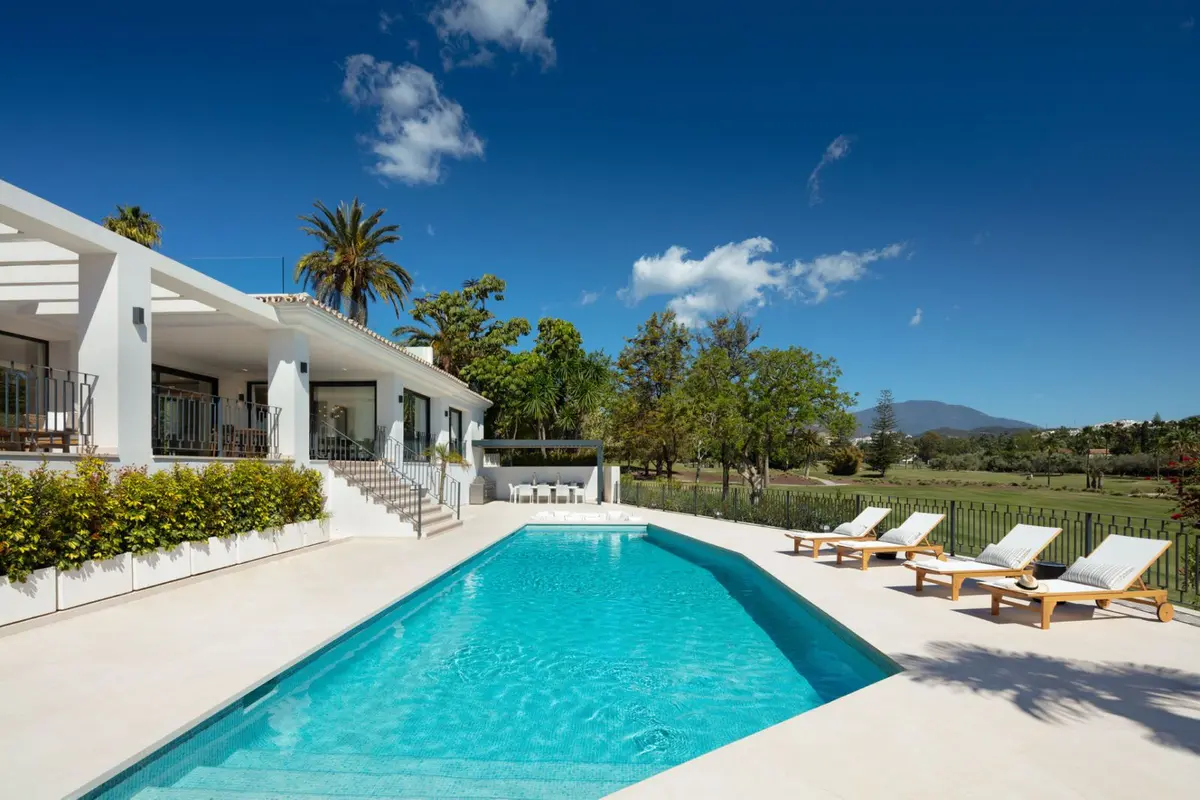 Detached Villa in Nueva Andalucía