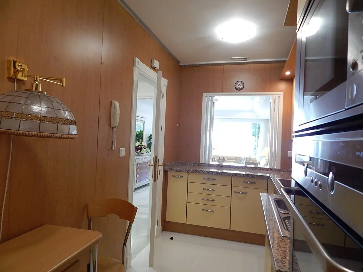 Middle Floor Apartment in Marbella