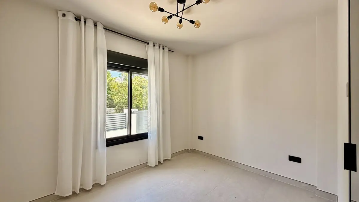 Detached Villa in Nueva Andalucía
