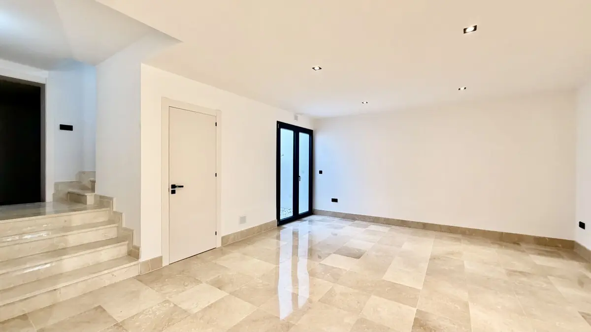 Detached Villa in Nueva Andalucía