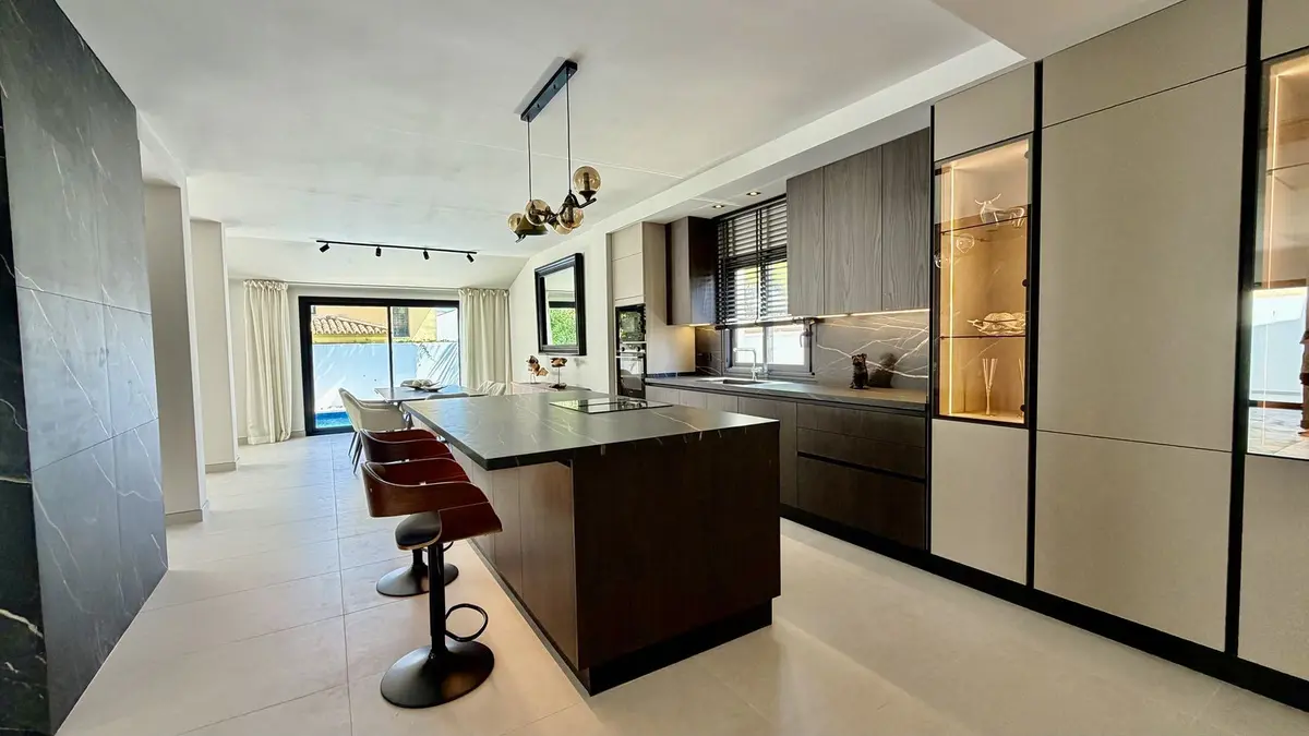 Detached Villa in Nueva Andalucía
