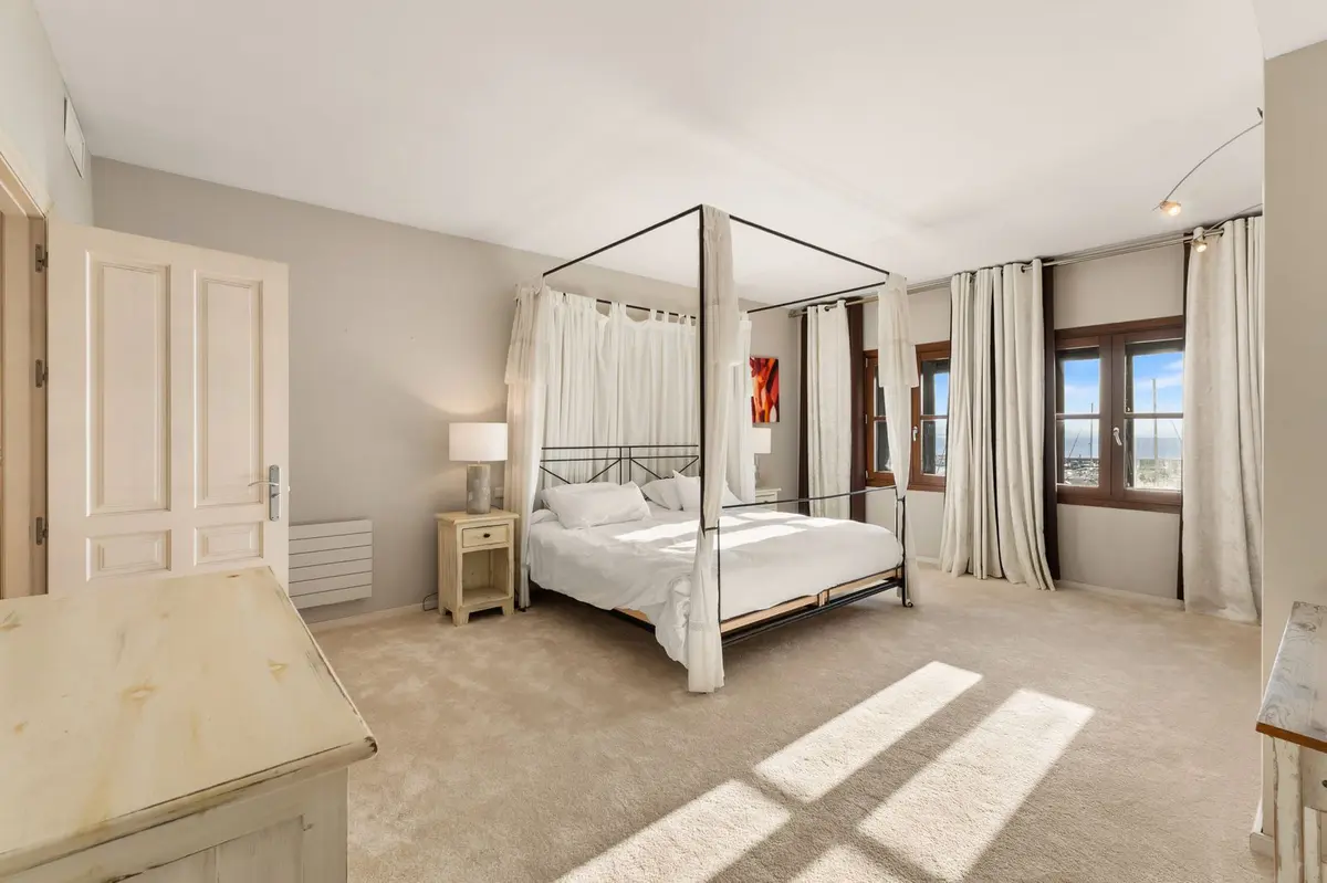 Middle Floor Apartment in Puerto Banús