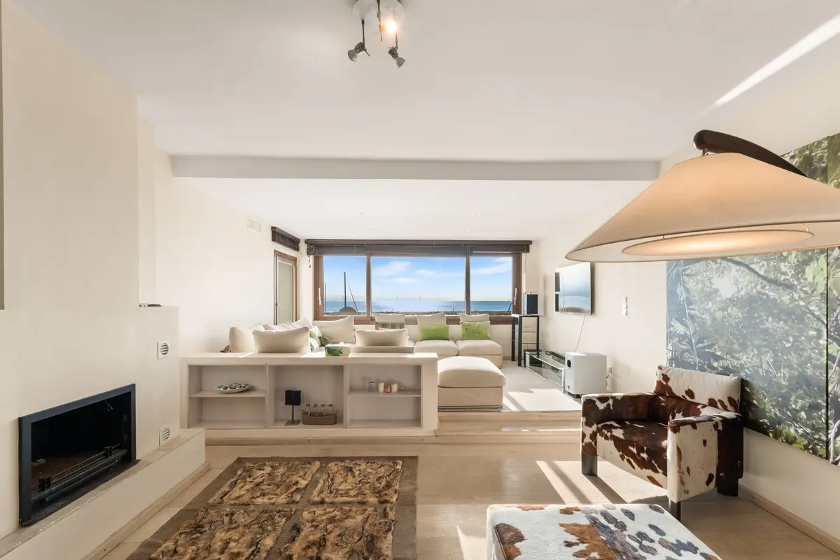 Middle Floor Apartment in Puerto Banús