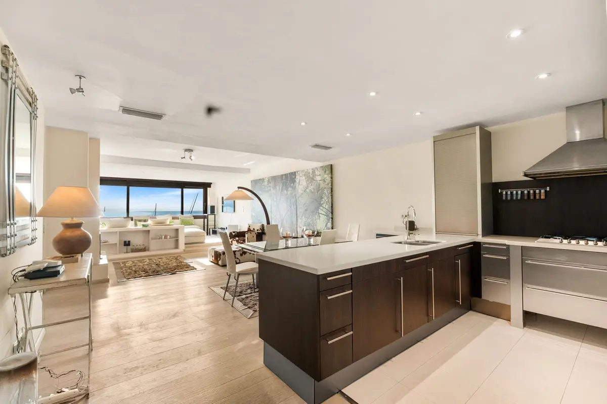 Middle Floor Apartment in Puerto Banús