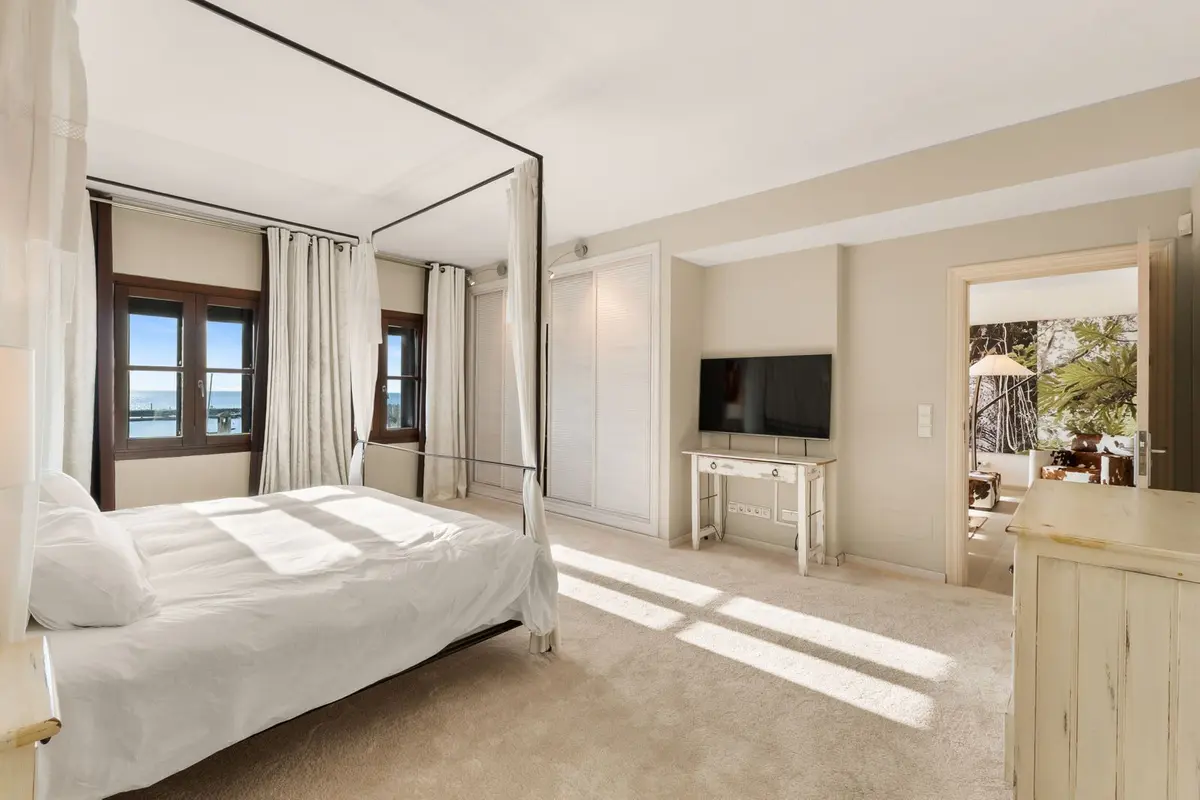 Middle Floor Apartment in Puerto Banús