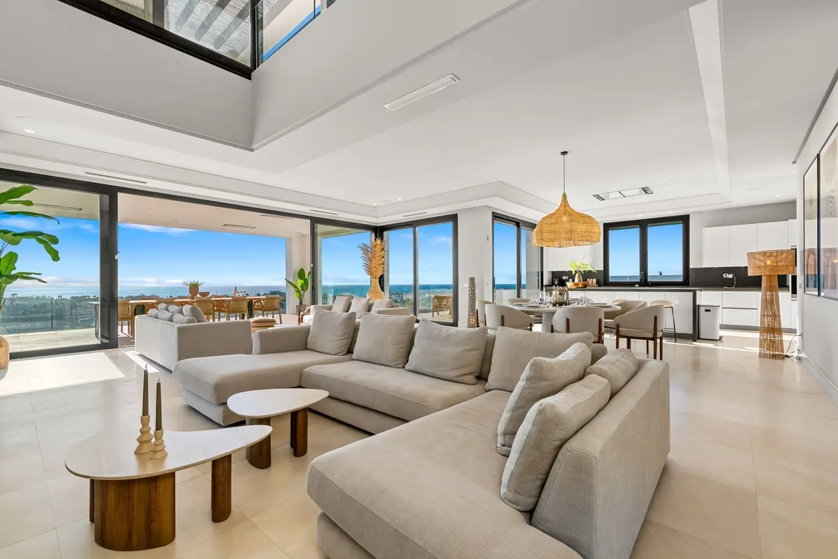 Detached Villa in El Paraiso