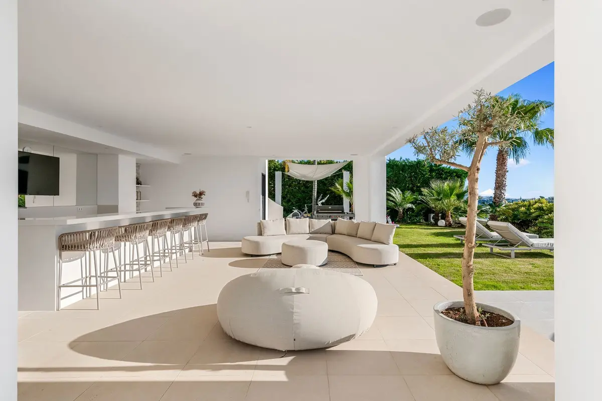 Detached Villa in El Paraiso
