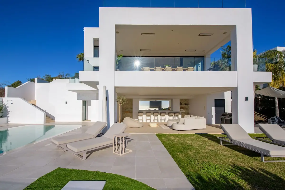 Detached Villa in El Paraiso