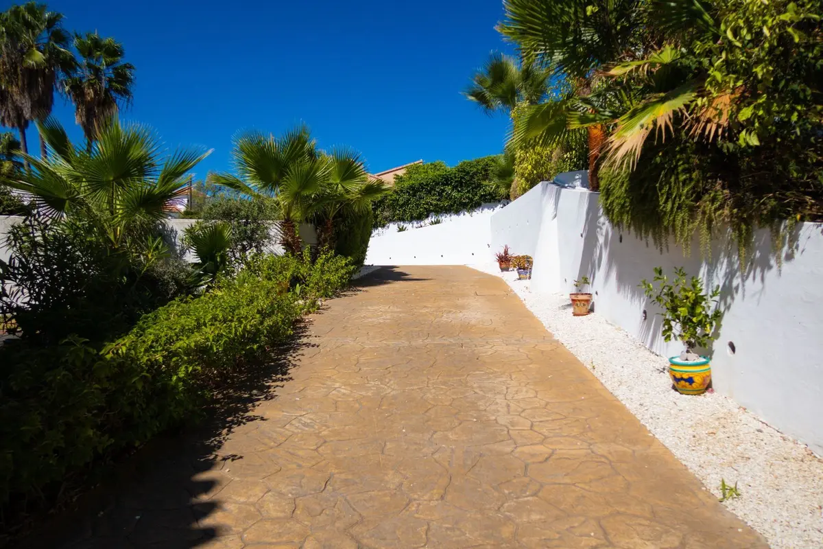 Detached Villa in El Padron