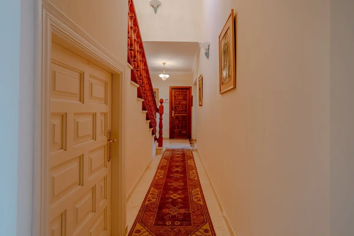Detached Villa in El Paraiso