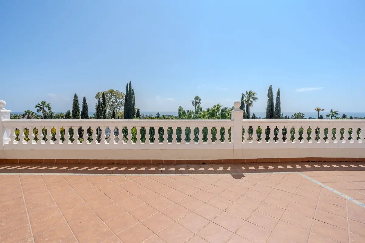 Detached Villa in El Paraiso