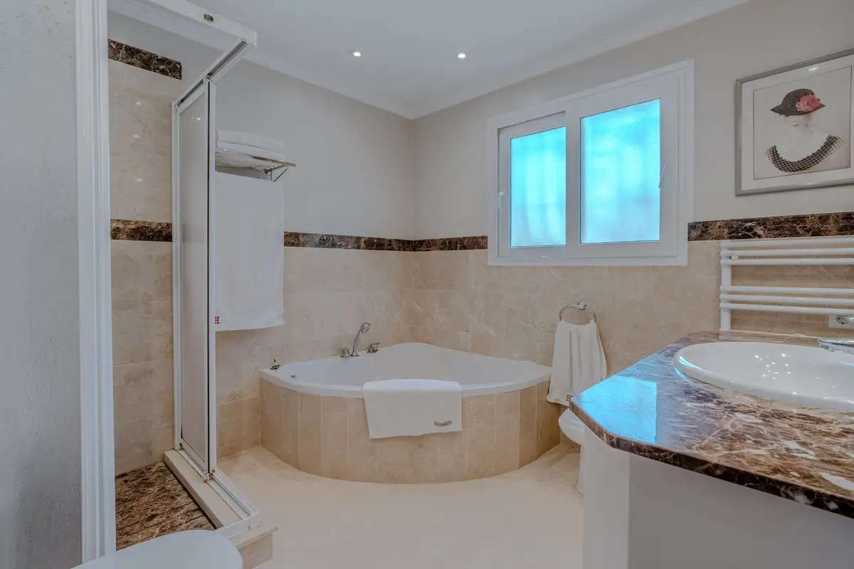 Detached Villa in El Paraiso