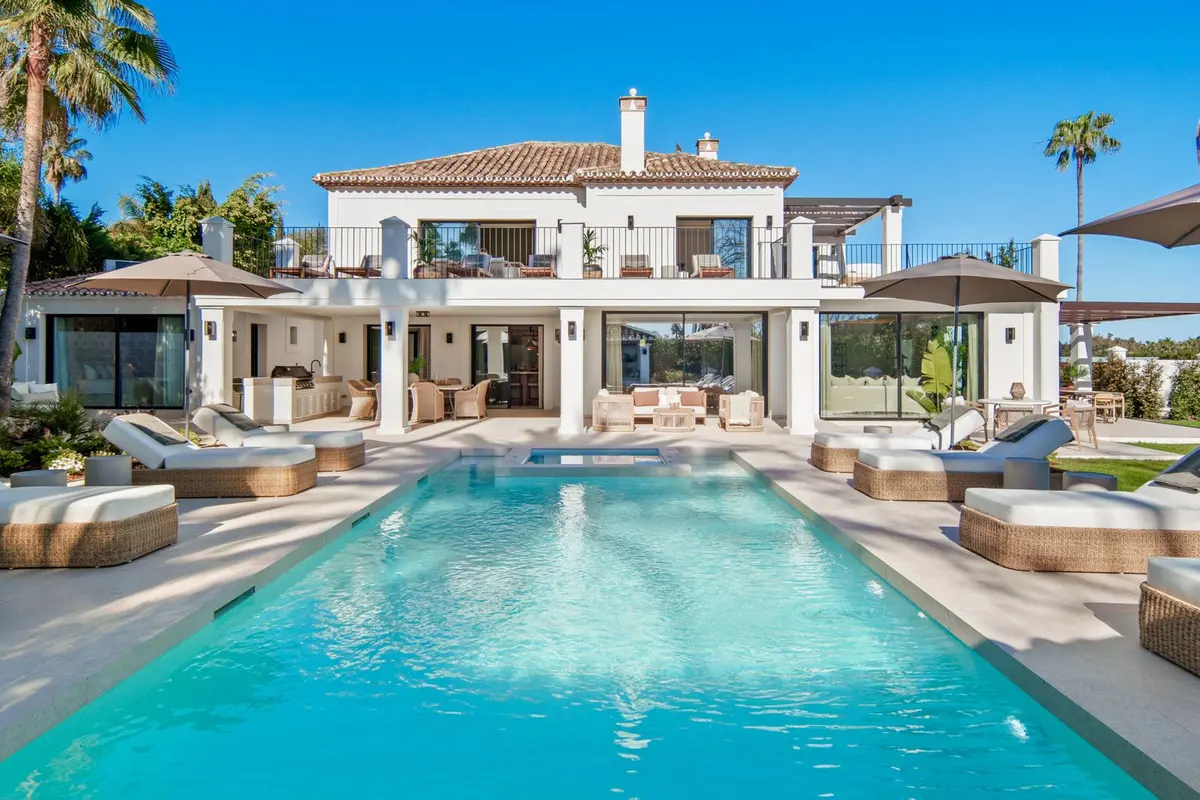 Detached Villa in Nueva Andalucía