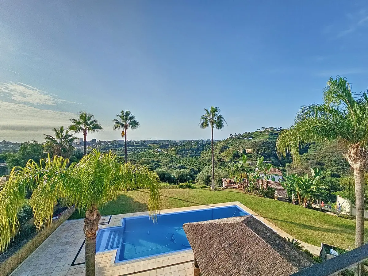 Detached Villa in Estepona