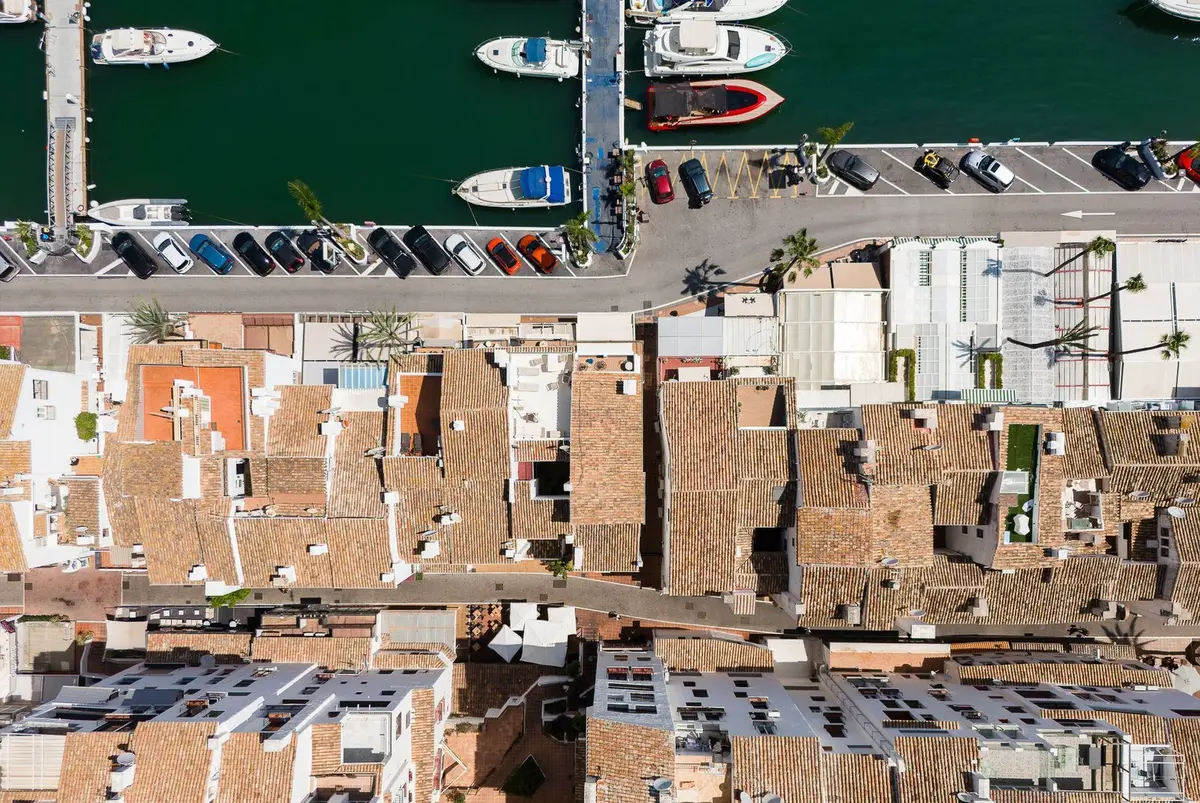 Middle Floor Apartment in Puerto Banús