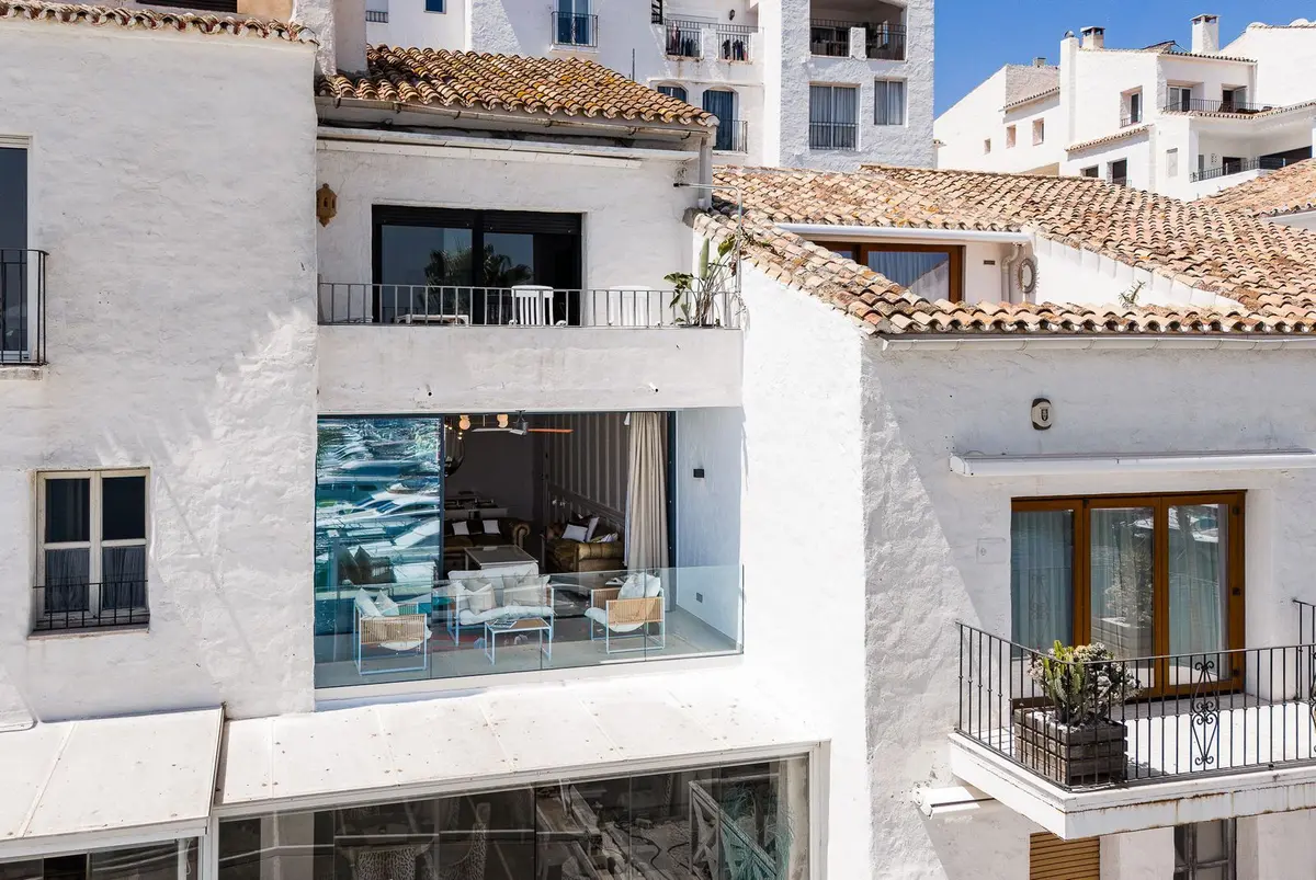 Middle Floor Apartment in Puerto Banús