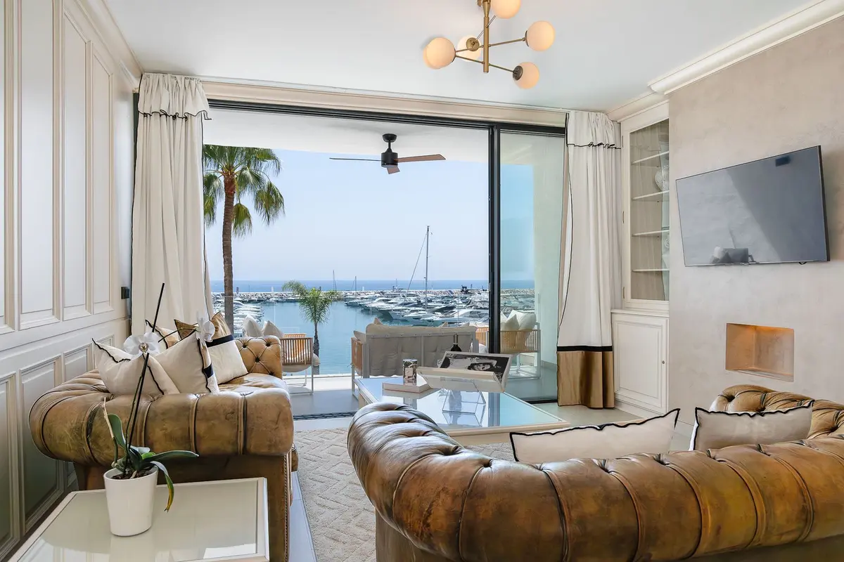 Middle Floor Apartment in Puerto Banús