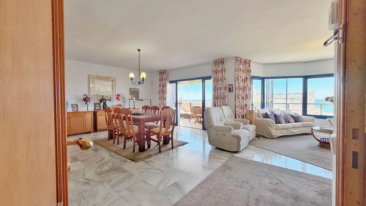 Middle Floor Apartment in Marbella