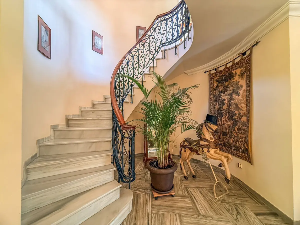 Detached Villa in El Paraiso