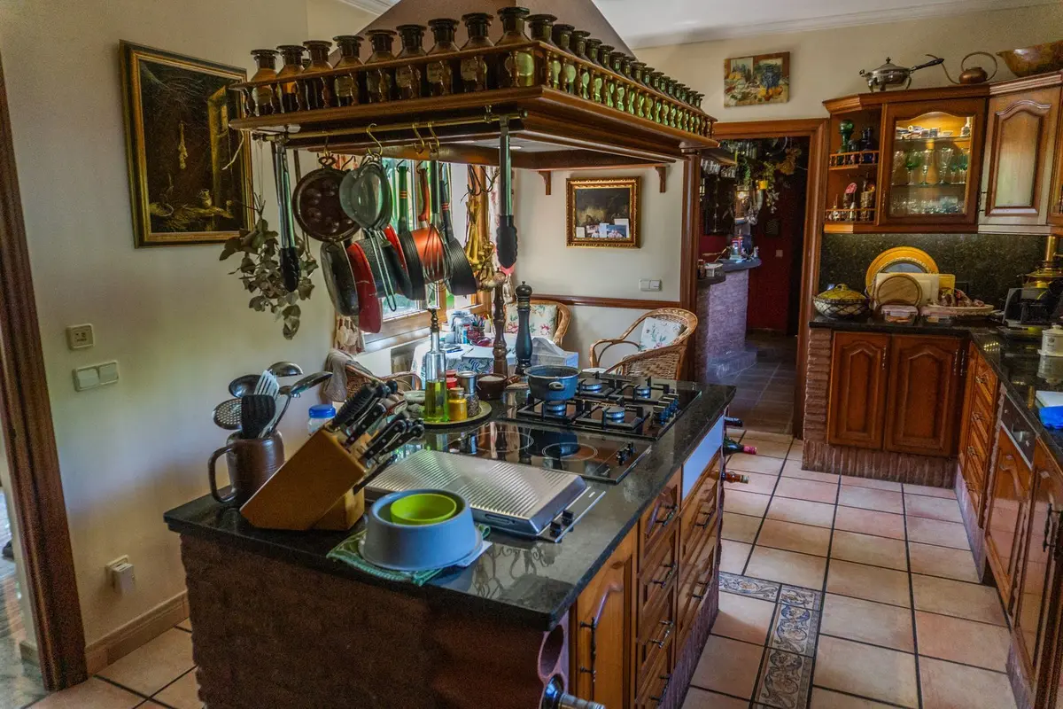 Detached Villa in El Paraiso