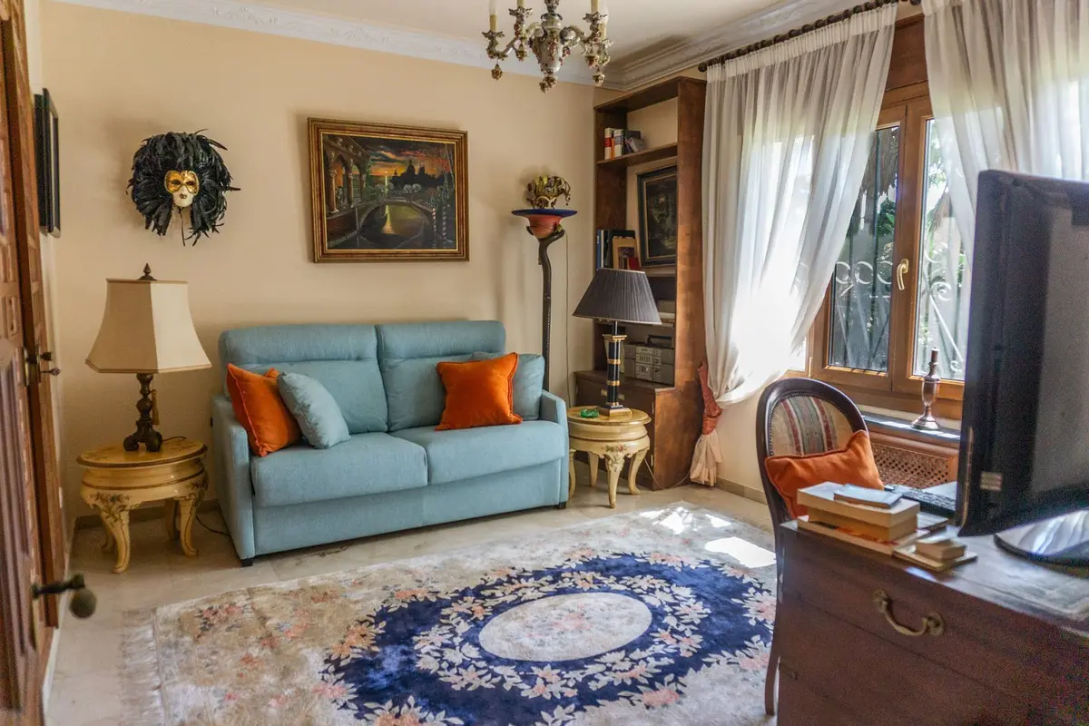 Detached Villa in El Paraiso