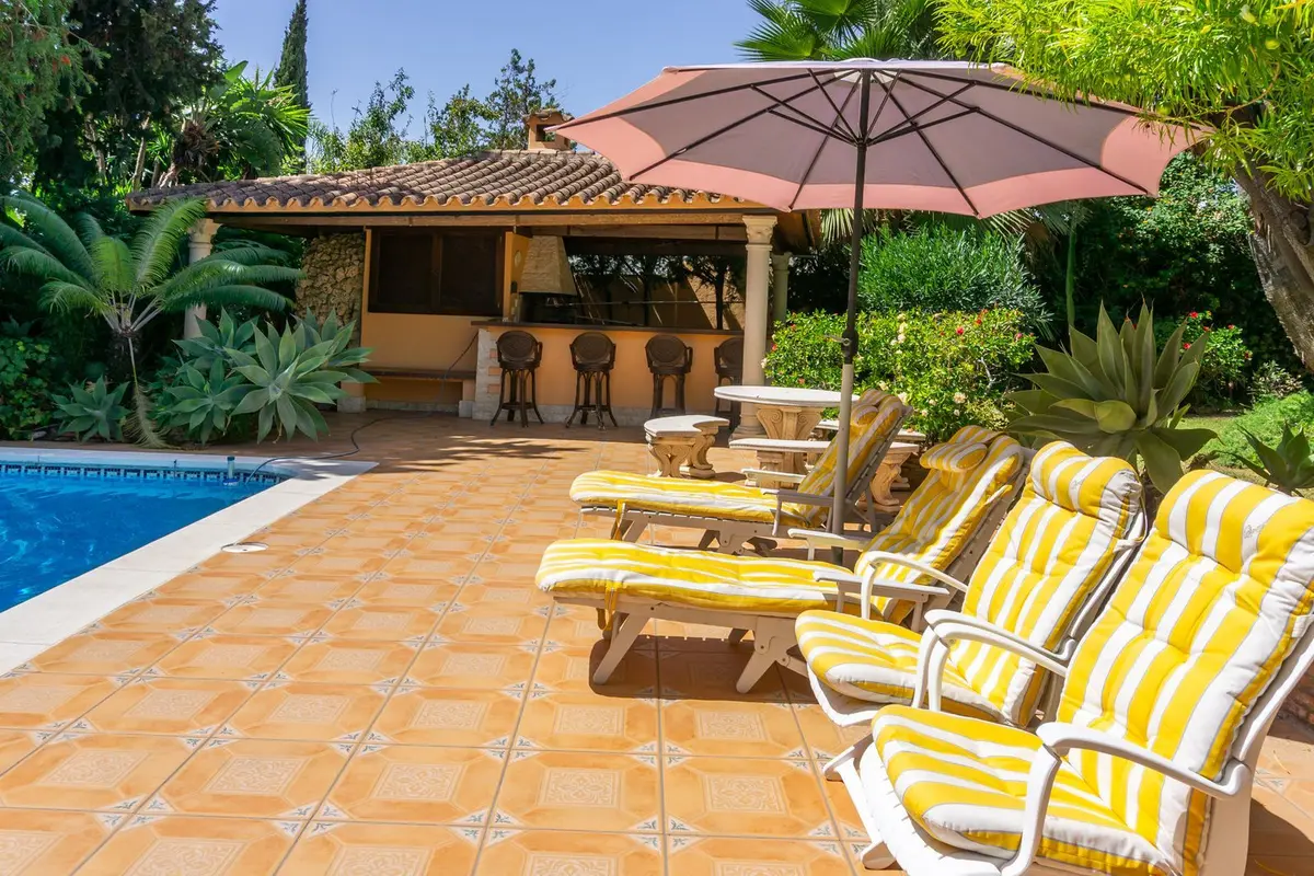 Detached Villa in El Paraiso
