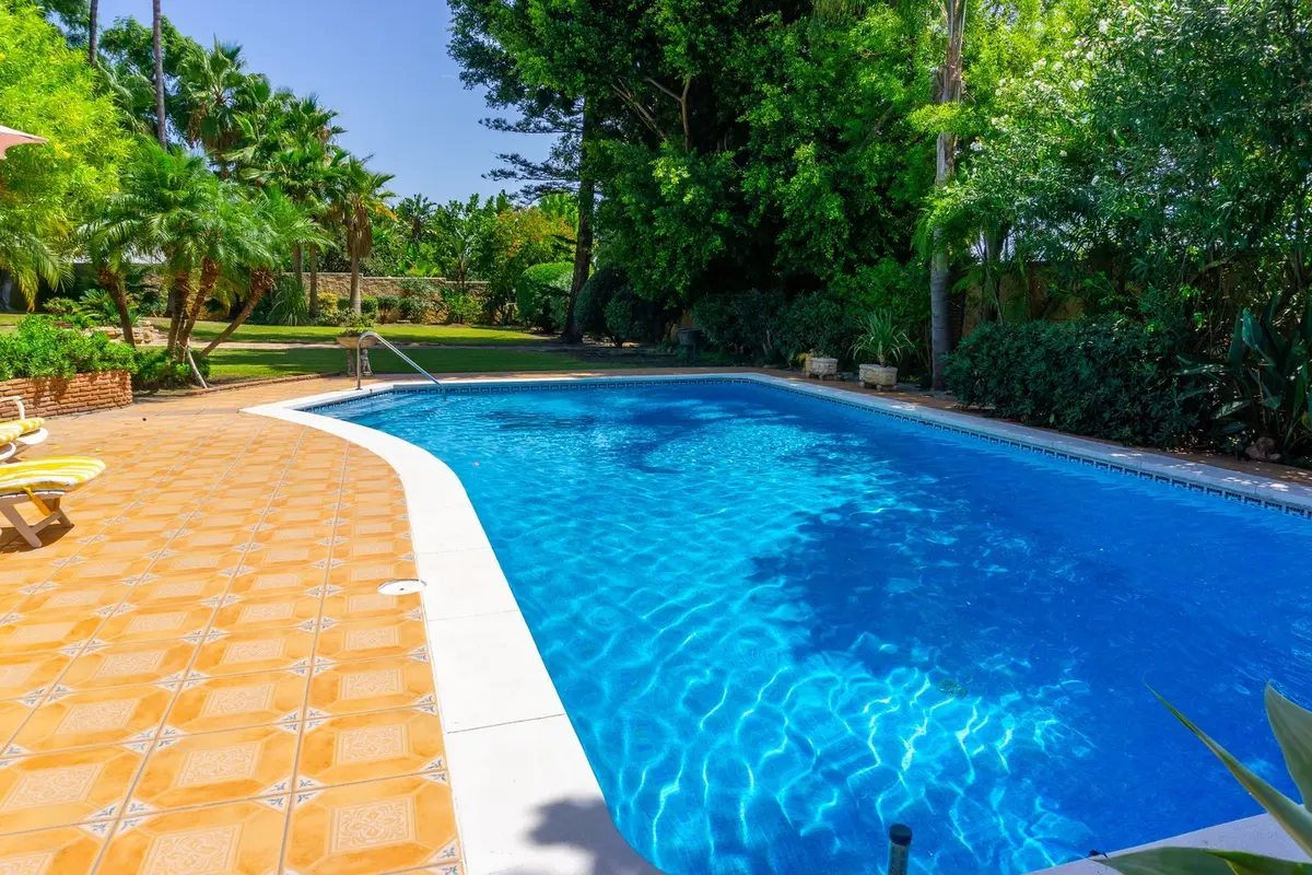 Detached Villa in El Paraiso