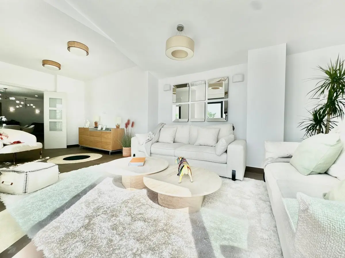 Middle Floor Apartment in Puerto Banús