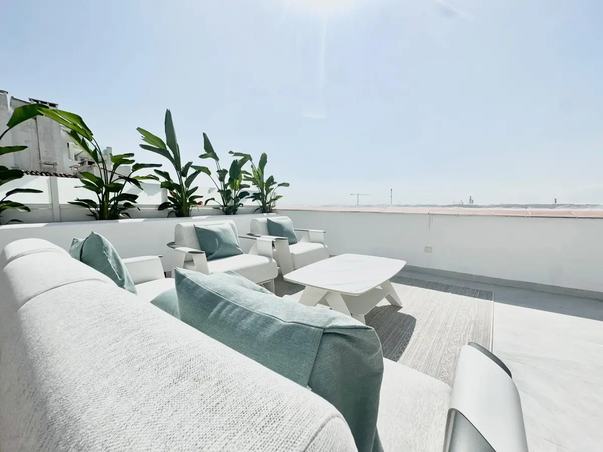 Middle Floor Apartment in Puerto Banús