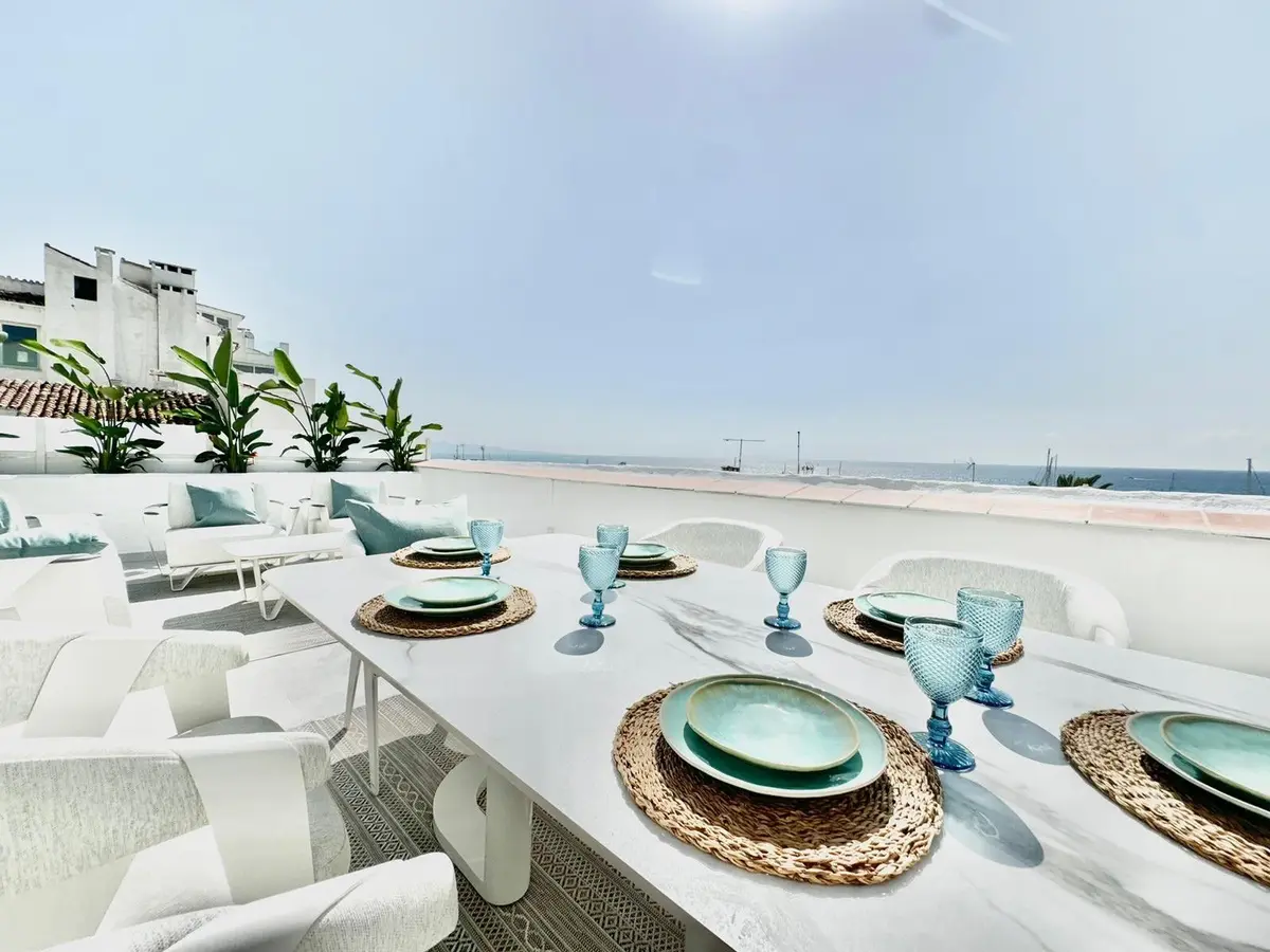 Middle Floor Apartment in Puerto Banús