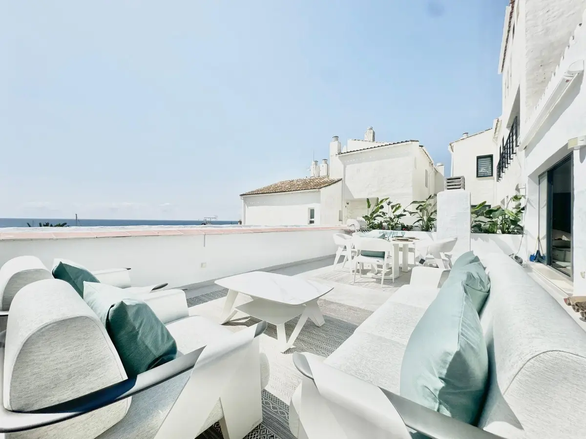 Middle Floor Apartment in Puerto Banús